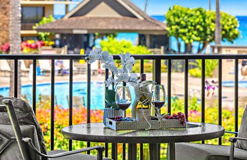 Historic Lahaina Front Street House | Relax at Papakea B204 with Pool and Hot Tub Access