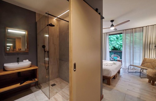 L'Etang-Sale Hotel | PAPANGUE Hôtel & Spa