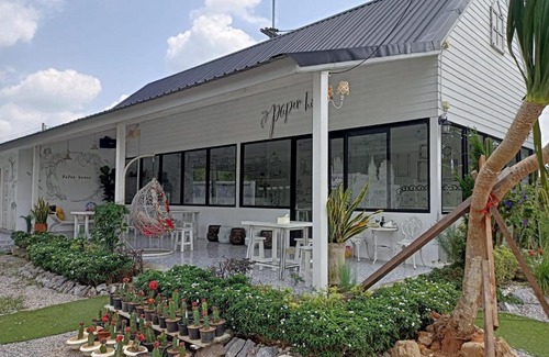 Bang Saphan House | Family-Friendly Getaway at Paper House Resort Bang Saphan Noi