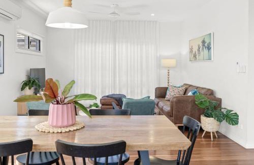 Evans Head House | Kid-Friendly Cedar Retreat in Evans Head - Guest Rated 9.3