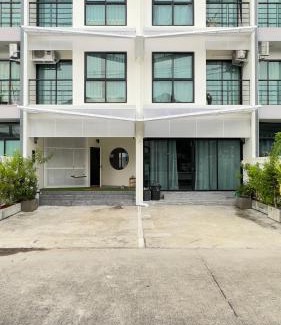 Hai Ya Apartment | Discover PaperPlaneHaiya Muji House: Family-Friendly Escape