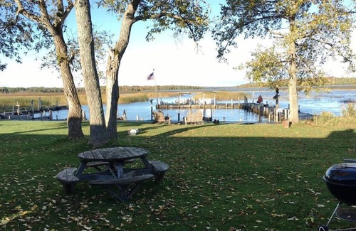 Drummond House | Cozy Papins Resort Cabin #2: Family & Pet Friendly Getaway