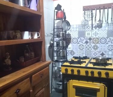 Guaratingueta House | Serene Shared Room Surrounded by Nature & Pet-Friendly