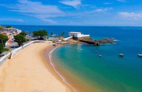 Ipitanga House | Discover Mar doce Lar: Poolside Retreat with 10/10 Reviews