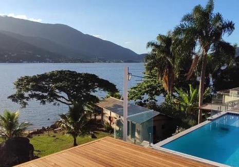 Palhoca Apartment | Beachfront Getaway at Paraíso da Enseada de Brito