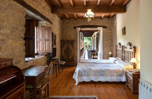 Vega de Valcarce House | Discover Paraíso del Bierzo: Spa and Family-Friendly Retreat