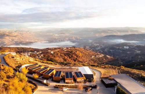 Lamego Cabin | Experience Paraíso Douro AL: Oceanfront Bliss Awaits