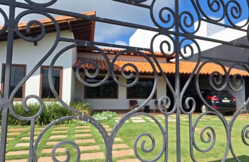 Capitolio House | Paradise Awaits at Paraíso in Capitólio MG - 10/10 Rated!
