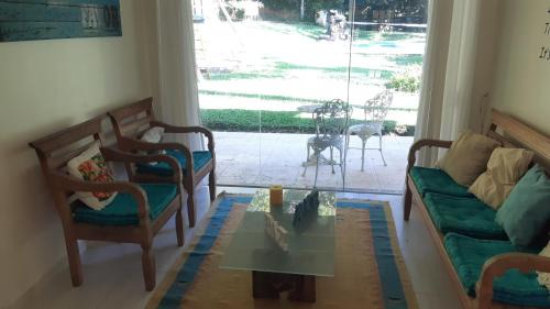 Paiol Grande House | Serene Escape in Nature with Oceanfront Pool Access