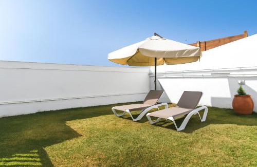 Telde Villa | Beachfront Getaway: Private Heated Pool & Family-Friendly
