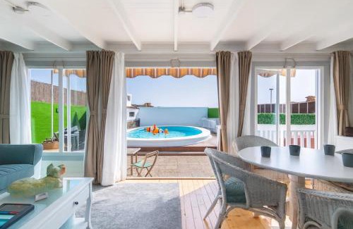 Telde Villa | Beachfront Getaway: Private Heated Pool & Family-Friendly