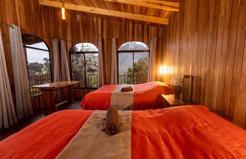 Copey Cabin | Exceptional Stay at Paraíso Quetzal Lodge with Unique Amenities