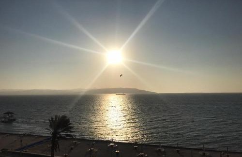 Pisco Apartment | Beachfront Bliss at Paracas Top Tower with Pool & Dining
