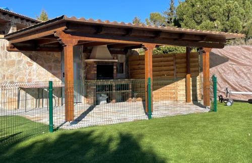 El Berrueco Ski Chalet | Discover Parada del Berrueco: Family-Friendly Retreat