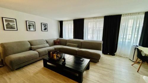 Old Town Apartment | Exceptional Paradeplatz Apartment with Breakfast & Family Amenities