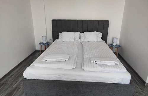 Cordau Apartment | Exceptional Paradis Baile Felix with Pool & Family-Friendly Amenities