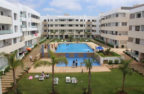 Pont Blondin Apartment | Discover Paradis G1 with Inviting Pool and 4-Star Comfort
