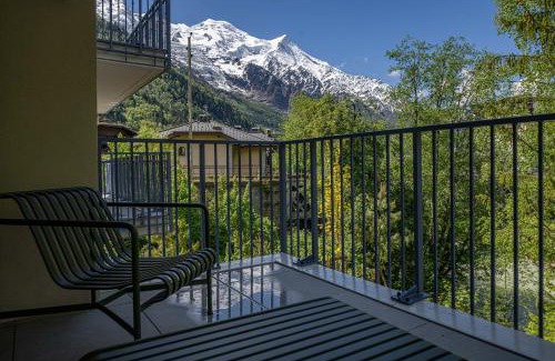 Chamonix City Centre Apartment | Paradisa- Mer de Glace