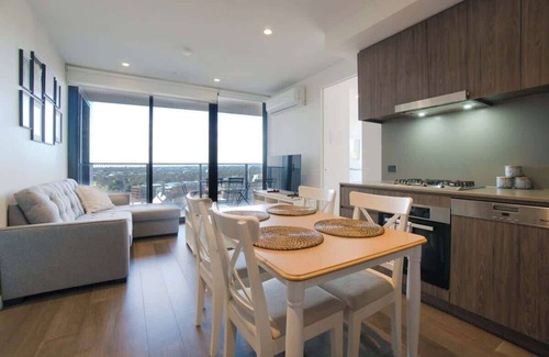 Adelaide Central Business District Apartment | Discover Paradise 2BR Apartment in Rundle Mall