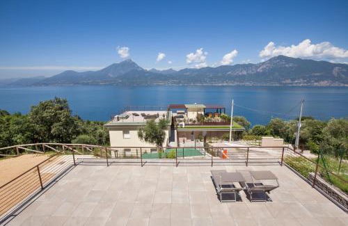 Torri del Benaco Apartment | Elegant Paradise Apartment with Pool - 4-Star Retreat