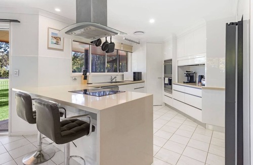 Point Vernon House | Paradise at Point Vernon: Tranquil Bayside Family Retreat