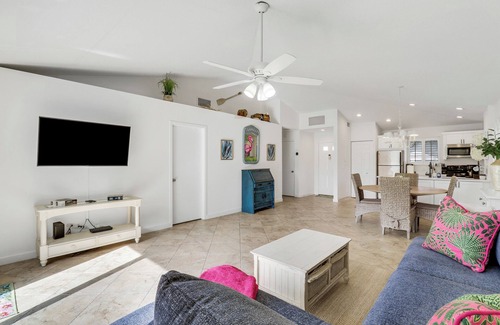 Palm Beach Gardens Cottage | Unforgettable Getaway at PGA Paradise Cottage II
