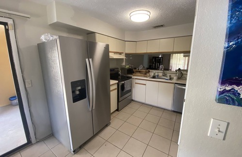 Pinellas Point Condo | Unforgettable Escape: Oceanfront Hotel with Spa & Pool