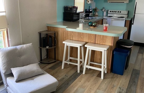 Weeki Wachee Gardens House | Experience Riverfront Bliss with Family-Friendly Amenities