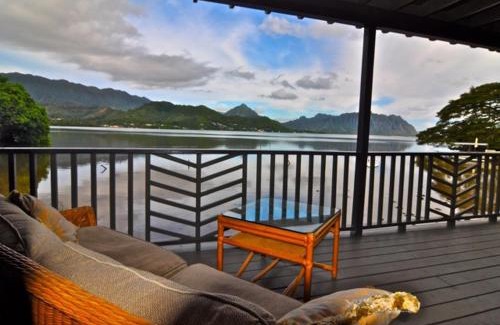 Kahalu u Resort | Serene Paradise Bay Resort with Ocean Views & Hot Tub