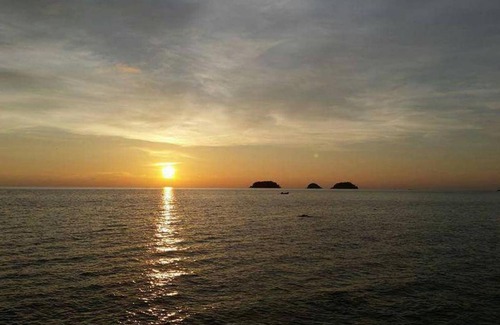 Ko Chang House | Your Escape Awaits at Paradise Beach with Jacuzzi Garden