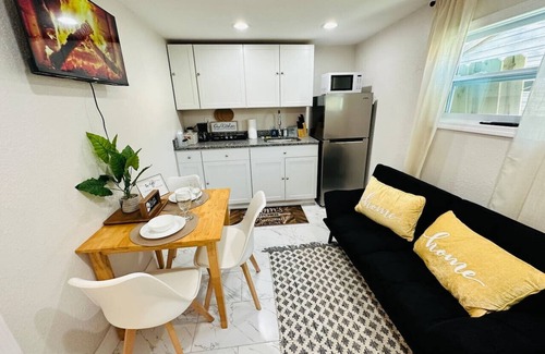 Bay Crest Park Apartment | Paradise Beach Tampa #6