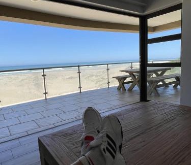 Saint Francis Bay House | Beachfront Paradise Apartment with Ocean View & Private Pool