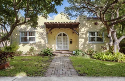 Flamingo Parks House | Paradise Cottage with Private Pool & Family-Friendly Amenities