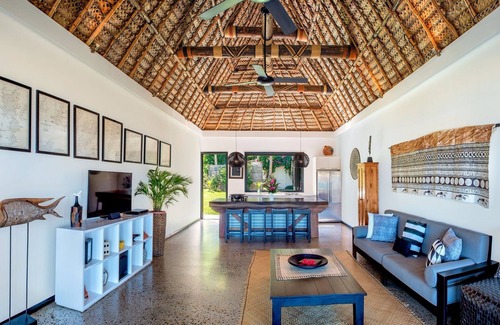 Naukacuvu Island Resort | Discover Paradise Cove Resort: 4-Star Escape with Spa & Pool