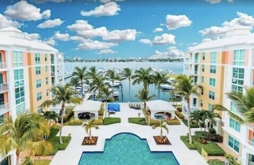 Lake Worth Condo | Ocean View Paradise Deluxe: Exceptional 2-Bd Penthouse