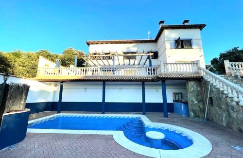 Santa Cruz del Retamar House | Paradise: Pet-Friendly Oasis with Ocean Views & Pool
