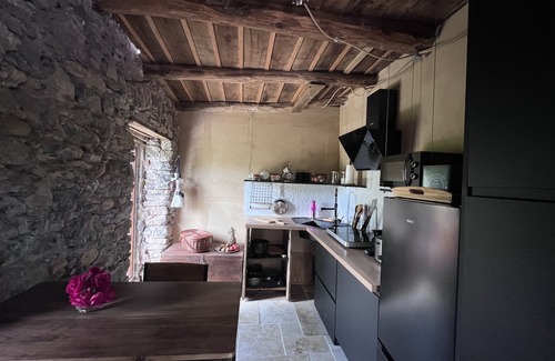 Ricco del Golfo di Spezia House | Romantic Escape with Pool and Views Above Cinque Terre