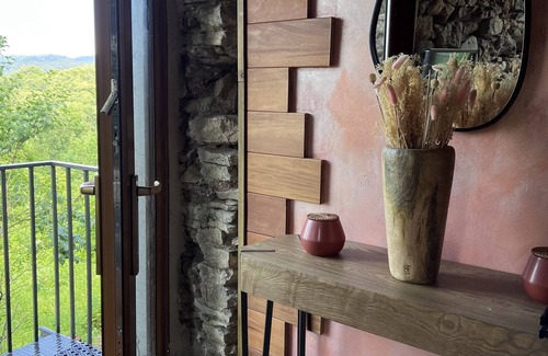 Ricco del Golfo di Spezia House | Romantic Escape with Pool and Views Above Cinque Terre