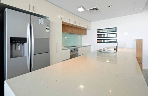 Airlie Beach Apartment | Paradise found! 4 Bedroom Penthouse over looking the Coral Sea