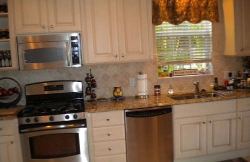 Naples House | Paradise Found: Pet-Friendly Retreat with Ocean Views