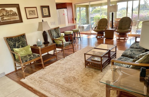 Kaanapali Cottage | Paradise Found: Oceanfront Hawaiian Cottage with Spa & Pool