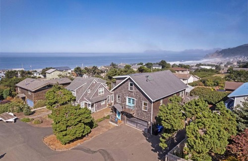 Roads End House | Discover Paradise Found: Pet-Friendly Getaway Awaits