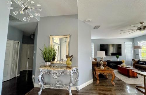 Trailer Estates House | Idyllic Paradise Pool Home Near IMG & Siesta Key Beach