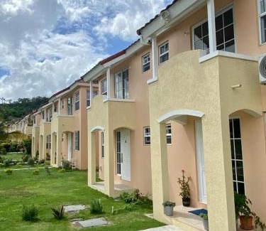 Boscobel Apartment | Unforgettable Stay at Paradise Heaven - Pet & Child Friendly