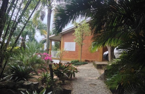 Laguna House | Paradise House between the Lagoon and the Sea in Laguna/SC that accepts pets.