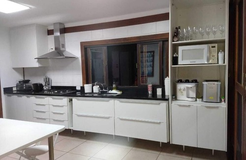 Portogalo House | Paradise Awaits: Angra dos Reis House with Boat Tours