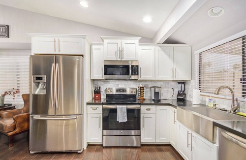 Chandler House | Paradise in Chandler: Ocean View, Pool & Spa Awaits You