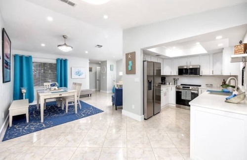 Clearwater House | Relaxing Retreat: Ocean View at Paradise in Clearwater
