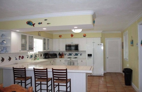 Twin Lakes House | Waterfront Paradise in Key Largo with Ocean Views & Pool