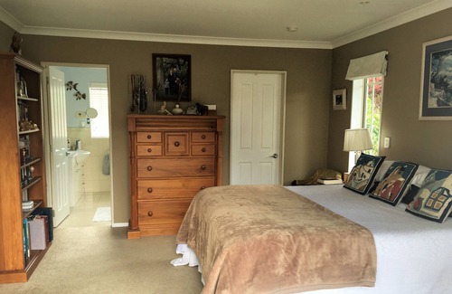 Papamoa Beach House | Idyllic Papamoa Retreat with Ocean View and Pool Access